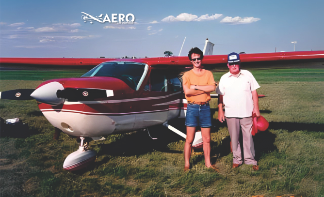 Missão, viagem de avião, 28.000 km, avião monomotor, Aeroclube do Paraná, Ruy Fernando Sant'Ana, Johannes Mey, Cessna Cardinal C177-B, prefixo PT-ILW, missão Phoenix, Curitiba, Oshkosh, Wisconsin, Festa da Aviação Mundial, voos, autonomia do avião, combustível, Aeroporto Santos Dumont, mau tempo, visibilidade marginal, Brasil, Guianas, imigração, burocracia, reabastecimento, aeroporto internacional, Caribe, Piarco, Grenada, Point Salinas, tripulantes, aventura aérea.