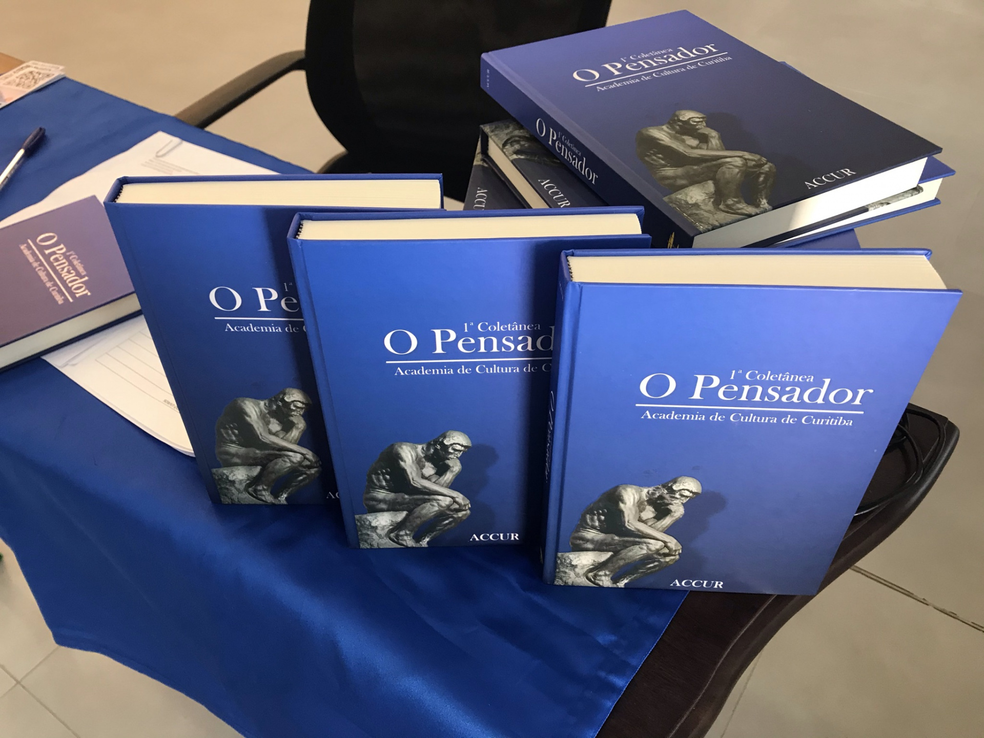 #coletâneacultural #produçãoartística #ACCUR #academiadeculturadecuritiba #publicaçãodigital #publicaçãoimpressa #culturaemcuritiba #eventocultural2025 #livrocultural #obrascoletivas #produçãocultural #arteecultura #coletâneaartística #obrasdigitais #revistacultural #lançamentocultural #produçãoliterária #escritoresbrasileiros #artistasconvidados #eventoACCUR #livrofísico #qrcodecultural #publicaçãocultural #produçãoeditorial #divulgaçãocultural #inscriçãocultural #patrocíniocultural #artecontemporânea #francorovedo #culturaemrevista
